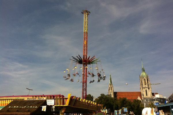 München - Kettenkarussell - Höhe 55 m