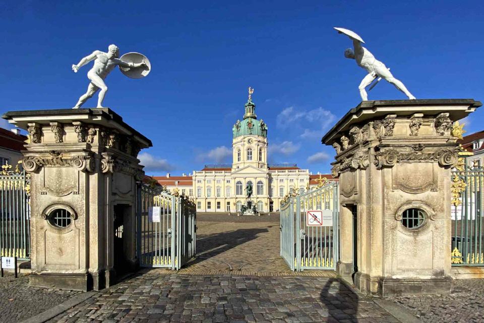 Schloss Charlottenburg Eingangsportal